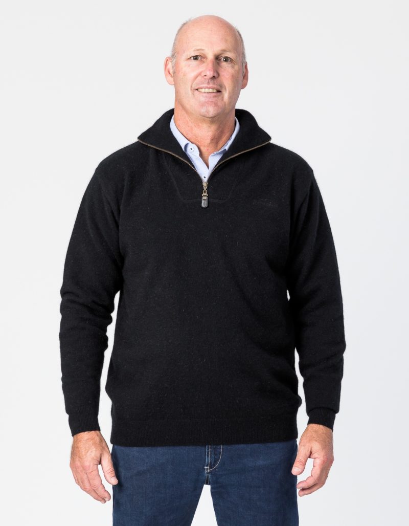 Mount Tarawera 1/4 zip Jersey in Black Possum Merino
