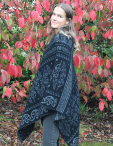 Koru poncho side