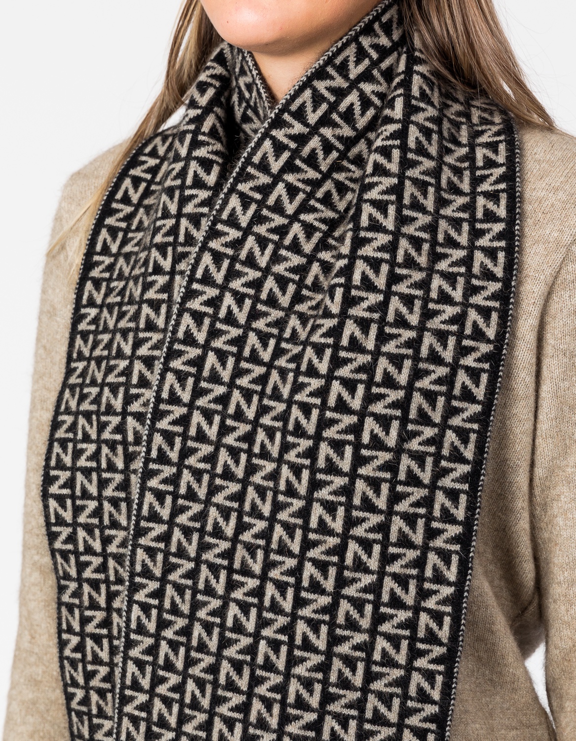 NZ Scarf Mountain Country